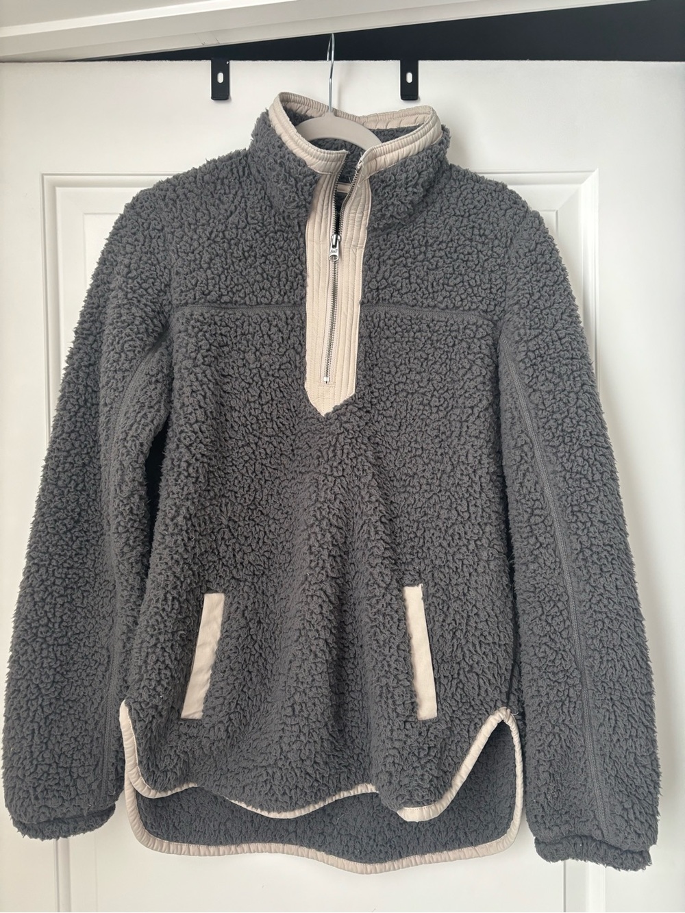 Abercrombie Gray Sherpa Half-Zip Pullover with Cream Trim